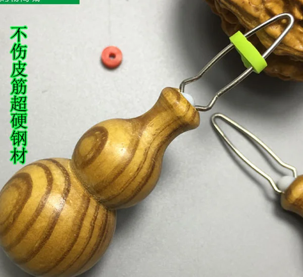 Figure 8 pull through tying tool with Gourd handle